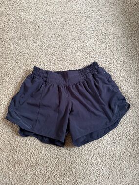 lululemon hotty hot shorts 2.5 low rise Black
